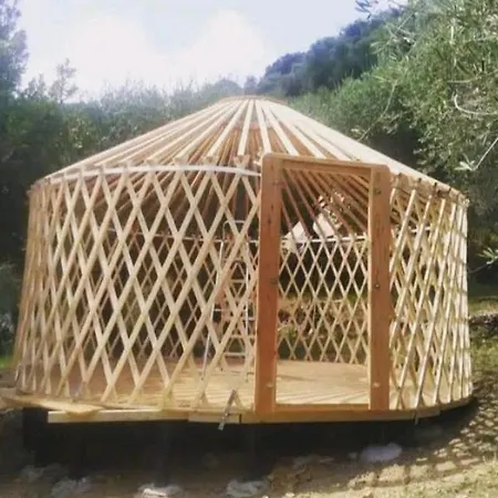 Luxury tent Yurta Fra Gli Ulivi E Il Mare